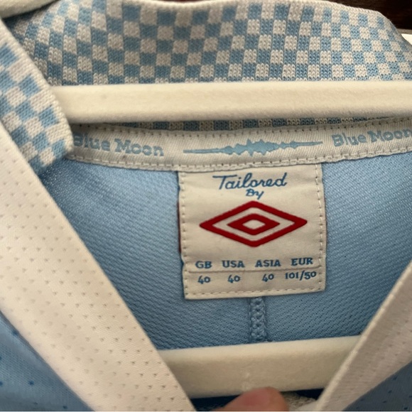 Manchester City Home Dzeko Jersey - Picture 12 of 14